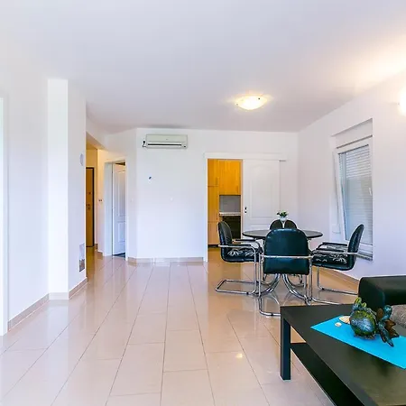 Andrea 2kat * Medolino